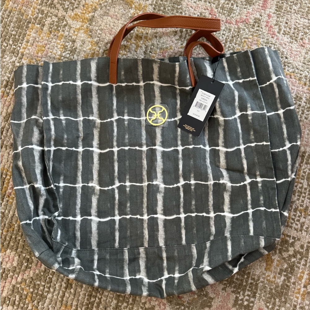 Vix Paula Hermanny Tortuga Gray and White Beach Bag with Brown Handles